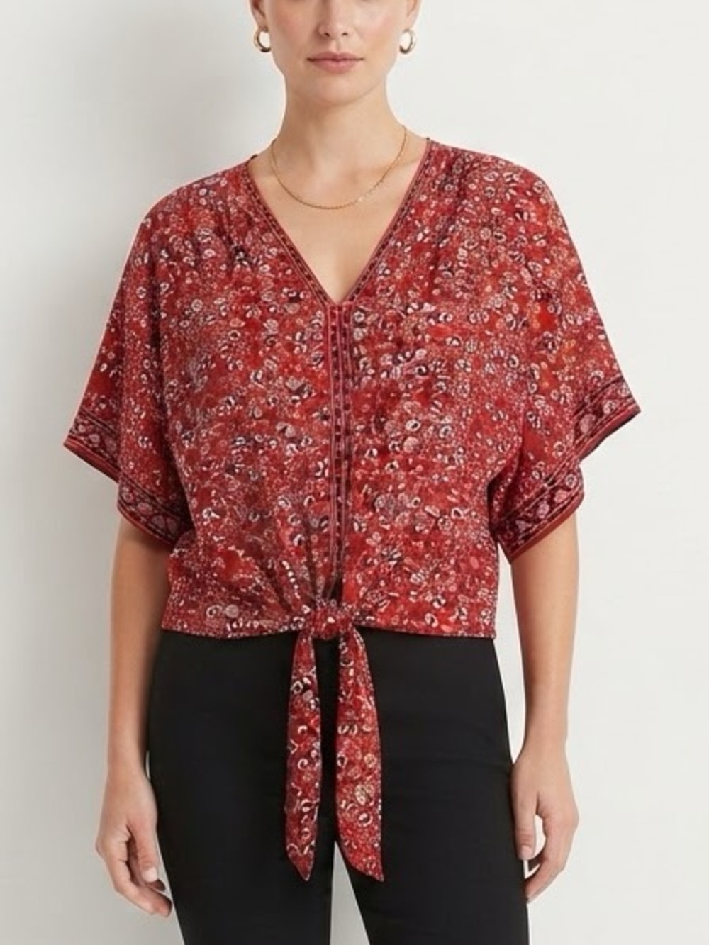 Max Studio Tie Front 3/4 Sleeve Blouse In Red Quilted Line Floral Red & Blue